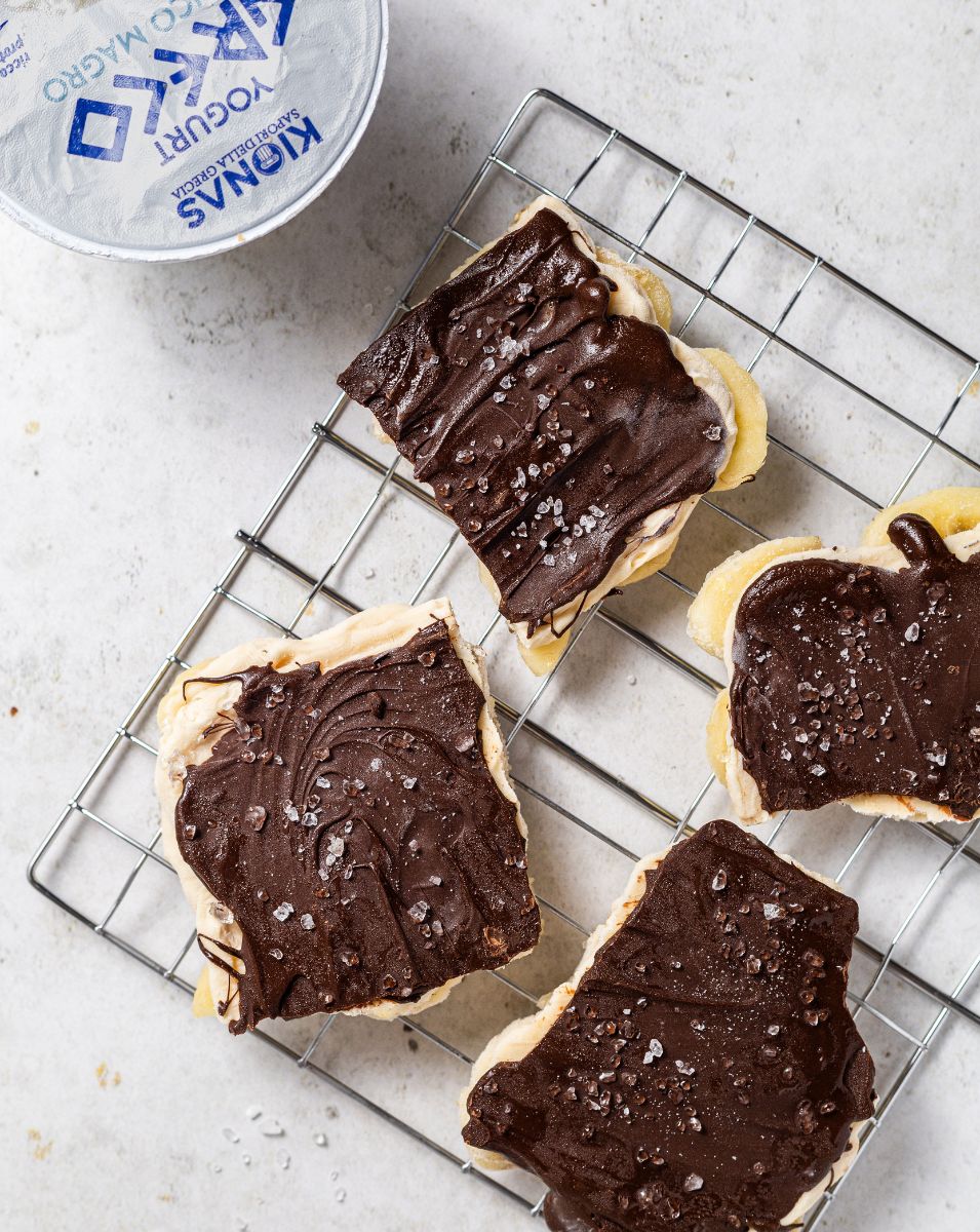 Banana snack con cioccolato e burro d’arachidi